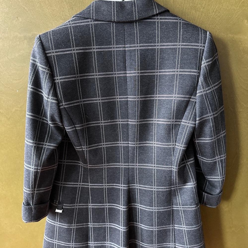 Blazer - Picture 7 of 8